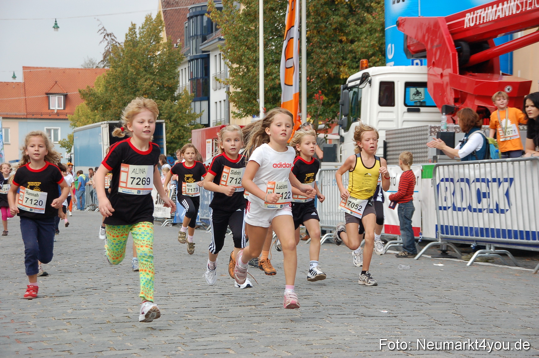 0115 Stadtlauf Neumarkt Bambinilaeufe 200909